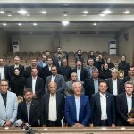 نشست هیئت مدیره کانون با اعضای محترم محاکم انتظامی و دادستان و دادیاران دادسرای انتظامی کانون و نیز اعطای احکام انتصابی